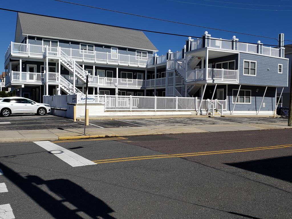 2207 SURF AVENUE BAYBERRY CONDOS 102 NORTH WILDWOOD BEACHBLOCK
